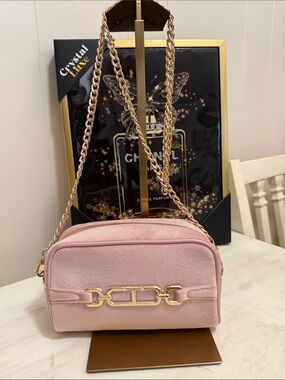 Tom Ford Pink Velvet Chain-Handle Make-up Bag with Gold Hardware